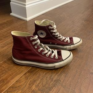 CONVERSE HIGH TOPS